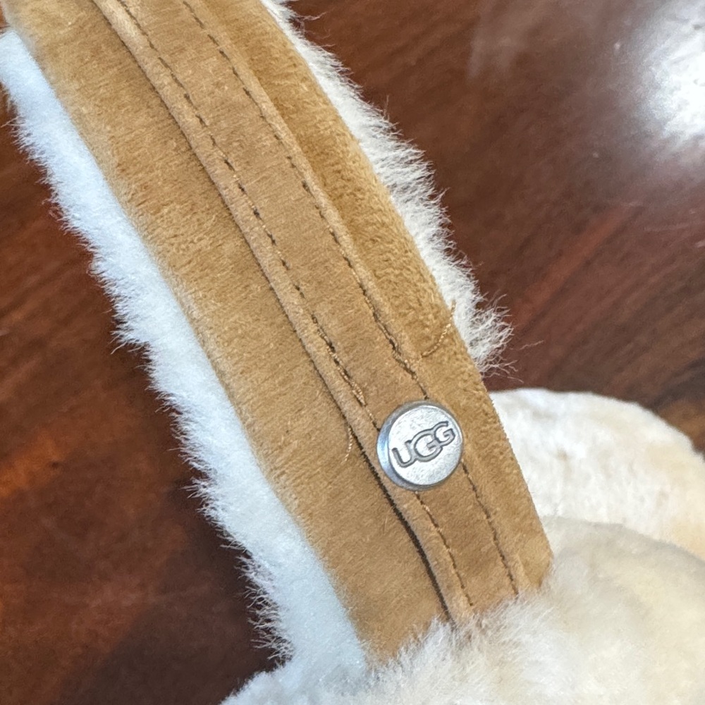 UGG Cream Plush Sheepskin Earmuffs NWOT - Picture 5 of 12